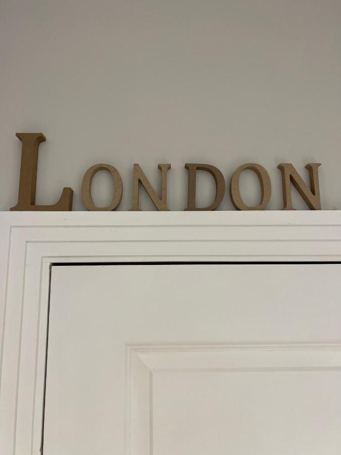 Sweet Swan House Apartment Rickmansworth Bagian luar foto