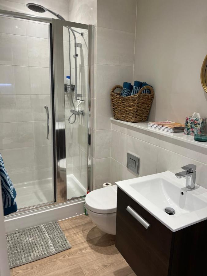 Sweet Swan House Apartment Rickmansworth Bagian luar foto