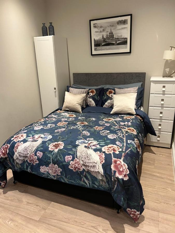 Sweet Swan House Apartment Rickmansworth Bagian luar foto